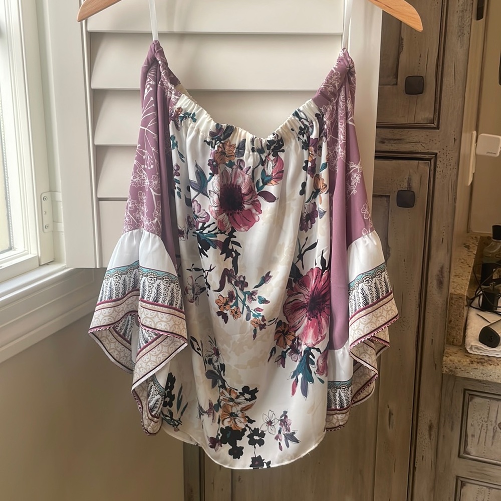 WHBM off shoulder top with bell sleeve, XXS